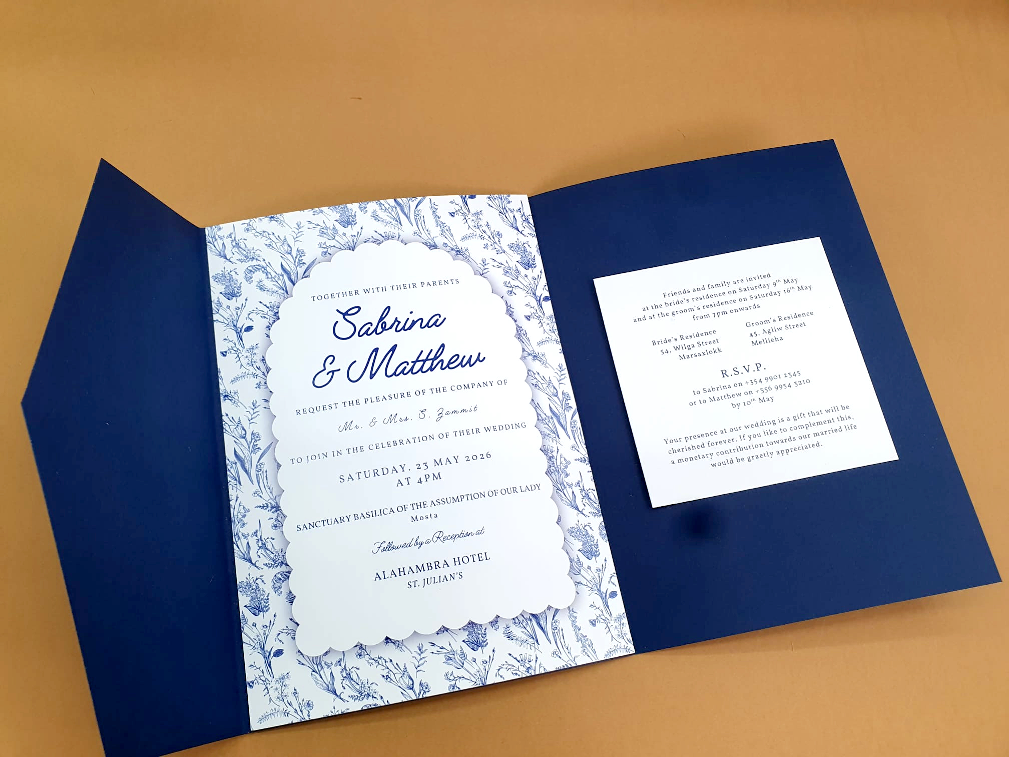 Custom Pocket Envelopes to match your wedding invitations.